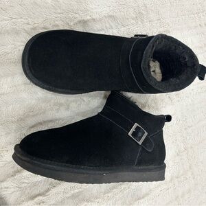 BearPaw Black and Cream Cozy Boots